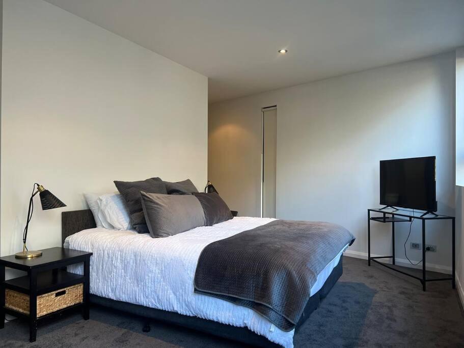 Large Executive 3 Bedroom Yarralumla Exterior foto